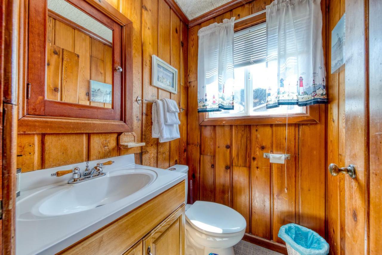 Rockaway Breeze Villa Rockaway Beach Bagian luar foto
